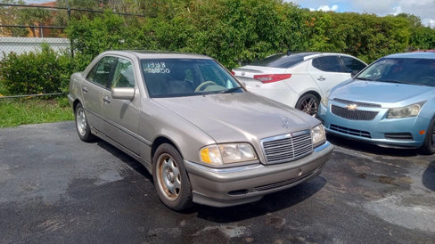 Used 1998 Mercedes-Benz C 230 image 1