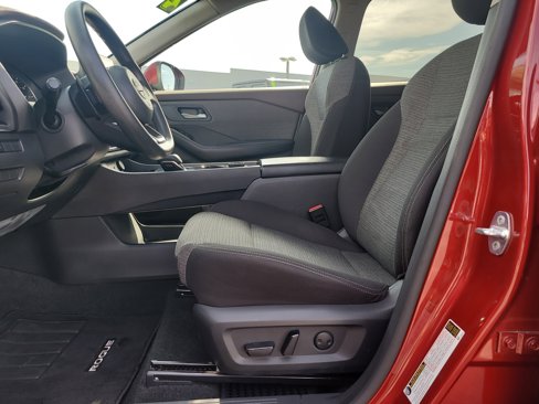 Used 2022 Nissan Rogue SV image 18