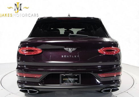 Used 2022 Bentley Bentayga image 9
