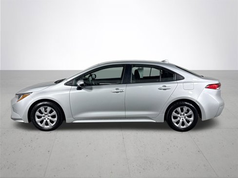 Used 2020 Toyota Corolla LE image 9