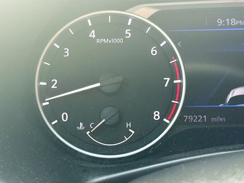 Used 2020 Nissan Sentra SV image 12