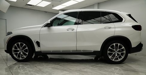 Used 2025 BMW X5 xDrive40i w/ Climate Comfort Package image 11