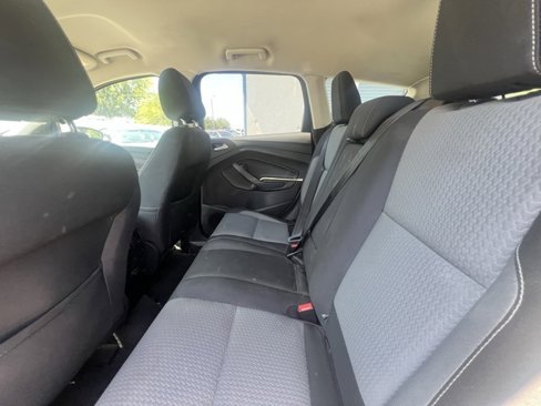 Used 2017 Ford Escape SE image 4