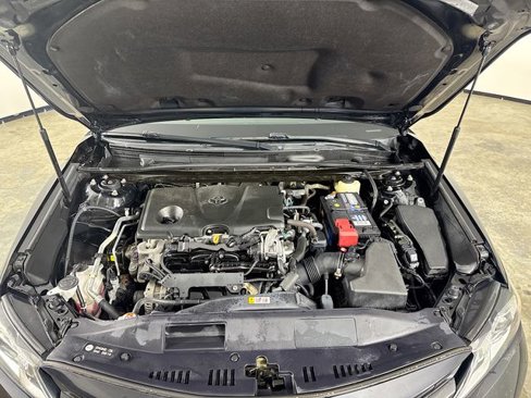 Used 2018 Toyota Camry L image 29