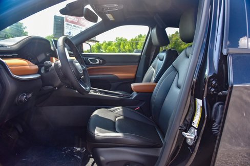 New 2025 Jeep Compass Limited w/ Sun and Sound Group image 12