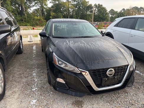 Used 2022 Nissan Altima 2.5 SV image 2