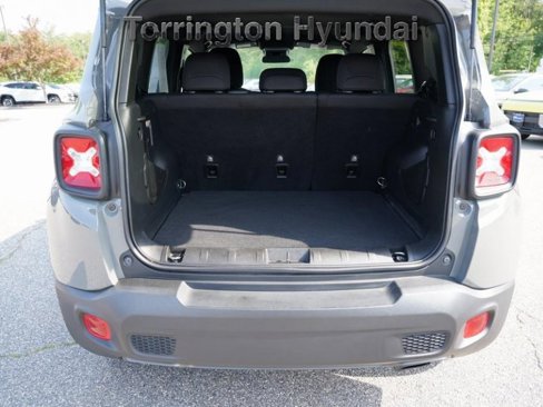 Used 2021 Jeep Renegade Latitude image 12