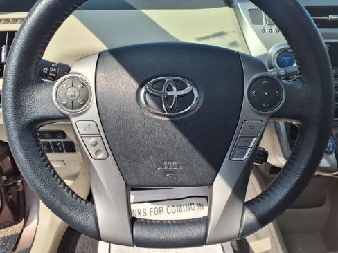 Used 2017 Toyota Prius V Five image 13