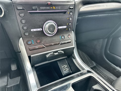 Used 2019 Ford Edge Titanium w/ Equipment Group 301A image 27