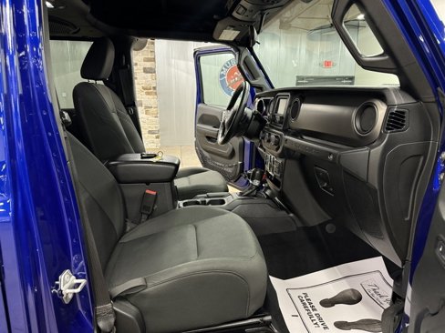 Used 2018 Jeep Wrangler Unlimited Sport S image 37