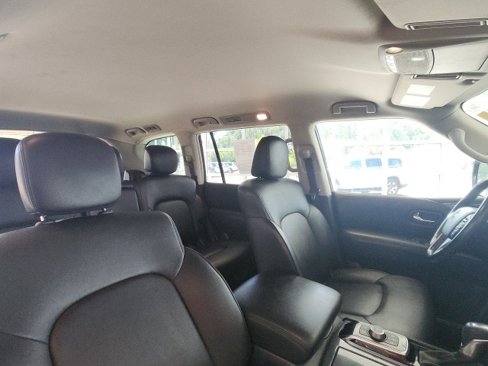 Used 2021 Nissan Armada SV image 31