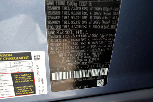 Used 2019 Land Rover Discovery HSE image 45