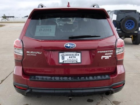 Used 2016 Subaru Forester 2.5i Touring w/ Eyesight & Navigation System image 4