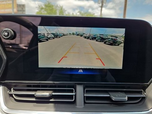 New 2025 Chevrolet Trax LT w/ Driver Confidence Package image 12