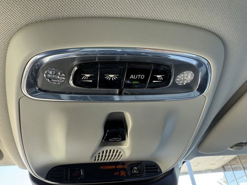 Used 2021 Volvo V60 T5 Cross Country image 24