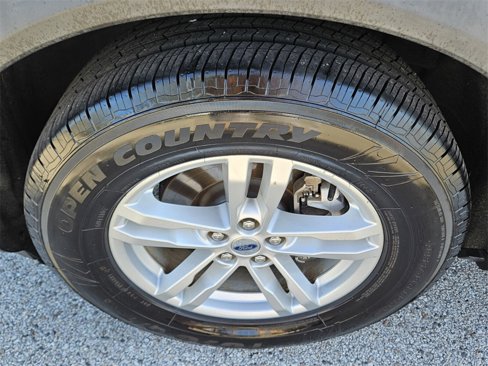 Used 2020 Ford Explorer XLT image 24