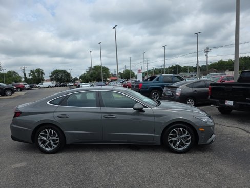 Used 2022 Hyundai Sonata SEL image 4