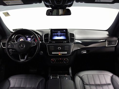 Used 2018 Mercedes-Benz GLE 350 4MATIC image 2