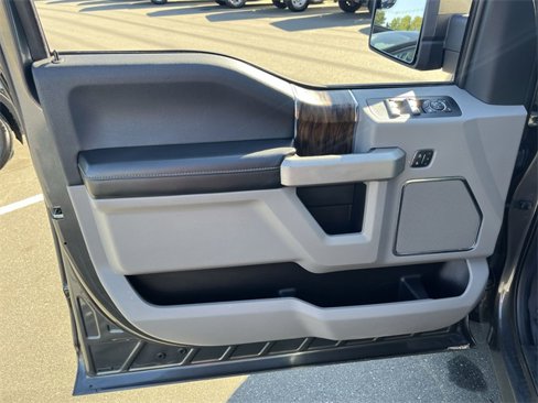 Used 2018 Ford F150 Lariat image 17