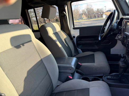 Used 2008 Jeep Wrangler Unlimited X image 31