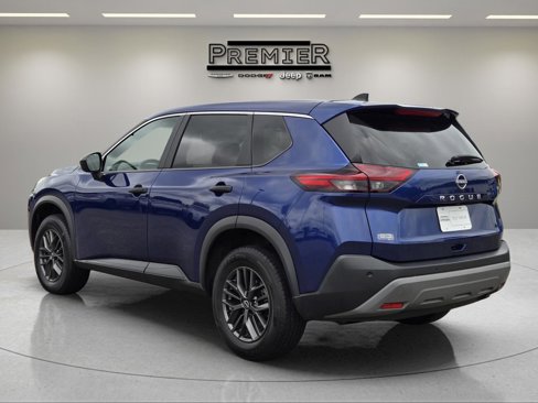 Used 2023 Nissan Rogue S image 8
