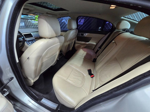 Used 2014 Jaguar XF 3.0 image 32