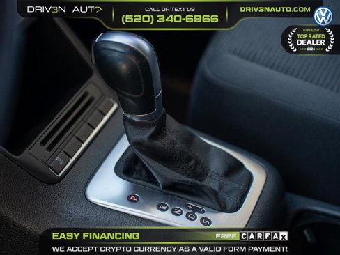 Used 2014 Volkswagen Tiguan S image 12