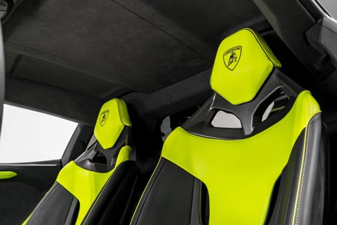 Used 2024 Lamborghini Revuelto image 18