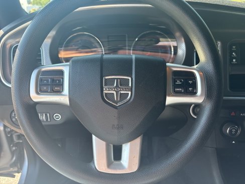 Used 2011 Dodge Charger SE image 19