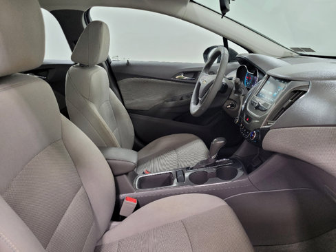 Used 2017 Chevrolet Cruze LT image 21