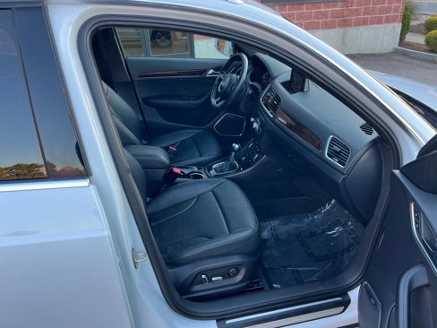 Used 2016 Audi Q3 2.0T Prestige w/ Prestige Package image 13
