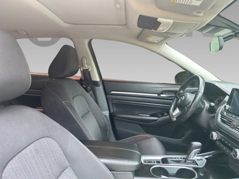 Used 2022 Nissan Altima 2.5 SV image 7