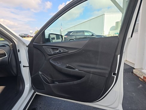 Used 2024 Chevrolet Malibu LT image 22