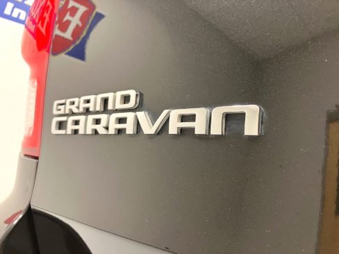 Used 2018 Dodge Grand Caravan SE image 19