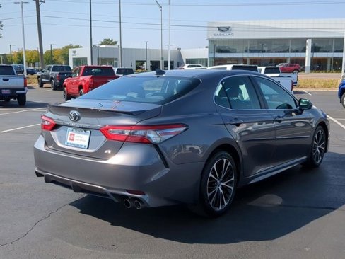 Certified 2019 Toyota Camry SE image 7