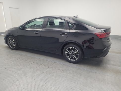 Used 2024 Kia Forte LXS image 3