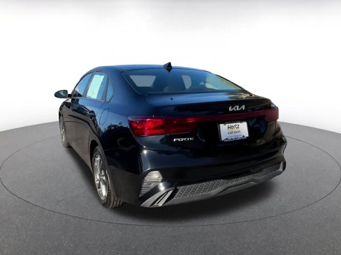 Used 2024 Kia Forte LXS image 11
