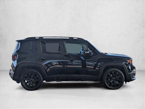 Used 2017 Jeep Renegade Altitude image 4