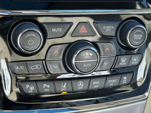 Used 2020 Jeep Grand Cherokee Limited w/ Luxury Group II image 29