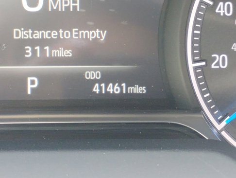 Used 2022 Toyota Venza Limited image 16