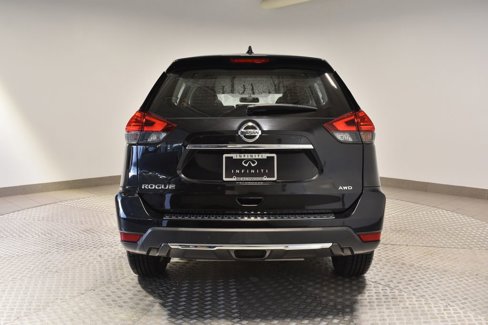 Used 2017 Nissan Rogue S image 7