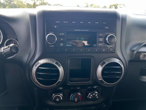 Used 2013 Jeep Wrangler Sport image 17