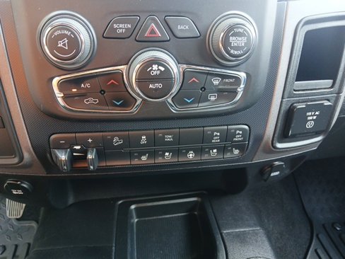Used 2018 RAM 2500 Power Wagon w/ Leather & Luxury Group image 41