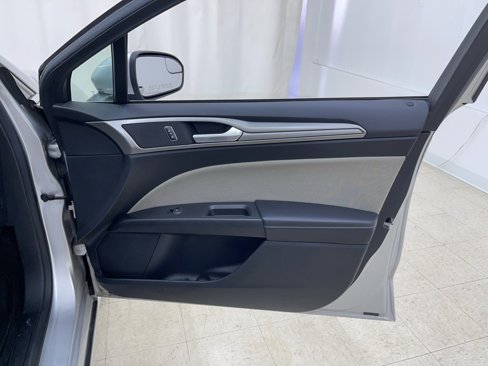 Used 2018 Ford Fusion S image 8