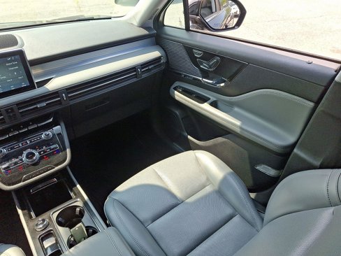 Used 2020 Lincoln Corsair AWD w/ Equipment Group 101A image 16