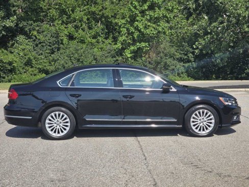 Used 2016 Volkswagen Passat 1.8T SE image 11