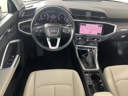 Used 2022 Audi Q3 2.0T Premium Plus w/ Premium Plus Package image 11