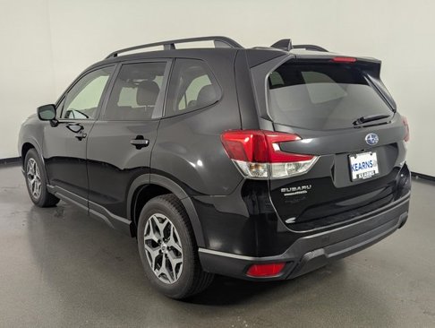 Used 2019 Subaru Forester Premium image 6