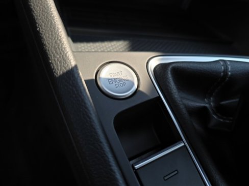 New 2025 Volkswagen Jetta SE image 34