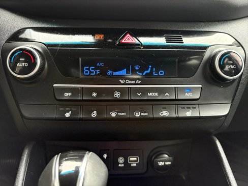 Used 2021 Hyundai Tucson Limited image 22